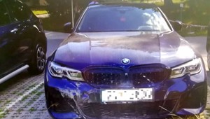 Bojnická nemocnica bola bez elektriny pre muža, ktorý sa prezliekal v aute. Narazil ním do rozvodnej skrine