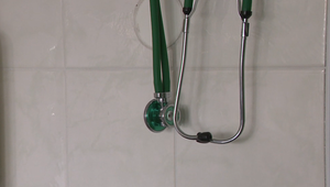 Šarlatánky v ordinácii: Dve ženy sa vydávali za lekárky, rozdali 145 falošných PN-iek