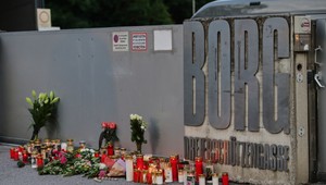 Strelec z Grazu bol fanúšik online hier, tvrdí rakúska polícia. Zverejnila časovú os zločinu