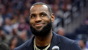 Jordanov dres za štvrť milióna? Necelá polovica Jamesovho rekordu