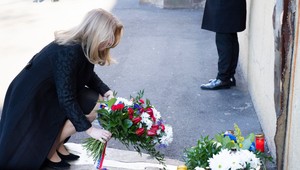 Zuzana Čaputová pri pamätníku Jána a Martiny: Nesmieme zabudnúť, za čo sme na námestiach bojovali