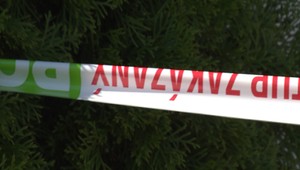 Tragické ráno v obci Stará Huta. V lese objavili ležať bezvládne telo muža