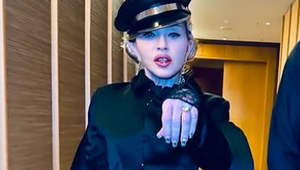 Svadba s o 40 rokov mladším zajačikom?! Madonna šokovala prstienkom!