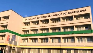 Objednávací systém cudzineckej polície nebude fungovať. Objednať sa môžete až od augusta