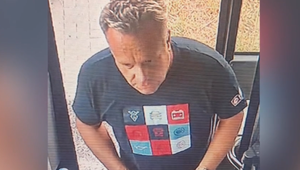 Polícia pátra po mužovi, ktorý zaútočil a okradol svojho otca. Môže byť ozbrojený