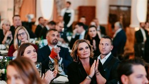 Karolína Topolová oslavuje desať rokov v čele AURES-u, firma takmer strojnásobila obrat