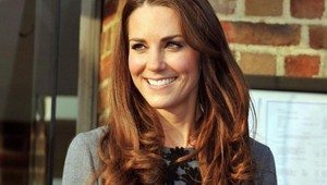 Pôvabná Kate spestrila premiéru muzikálu. Opäť sama...