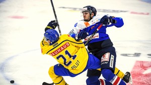 Slovensko na MS v hokeji prehralo po predĺžení so Švédskom 3:4