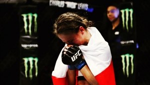 Po zápase v UFC videla dvojmo a čaká ju operácia