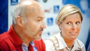 Zuzulová 13. v obráku po ťažkej noci, jej otec spal v saune