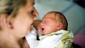 Matka - práca na plný úväzok! Kráľovský plat však chýba