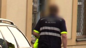 Lekár cez deň ordinuje na 3 rôznych miestach, aj mimo SR. Pacienti sa nesťažujú, no problém má poisťovňa