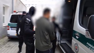 Obžalovaní futbaloví chuligáni pôjdu do väzenia. Voči rozhodnutiu súdu sa neodvolali