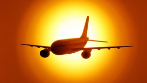 Lietadlo so 130 cestujúcimi pristálo omylom na leteckej základni