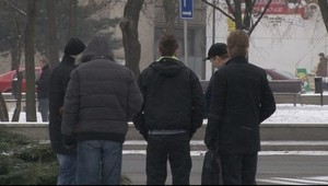 Vydierali chlapca! Odvliekli ho a surovo zbili