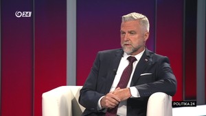 Politika 24: Premiér si ide pripomenúť históriu, tvrdí k Ficovým cestám Gašpar