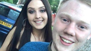 Túžil po dokonalom úsmeve, preto si objednal umelé zuby: Tie tesáky by mu závidel aj Drakula