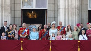 Prvá homosexuálna svadba v britskej kráľovskej rodine!