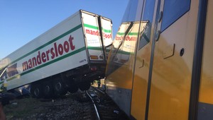 Rušňovodič je po nehode vo Veľkom Mederi stále v kritickom stave