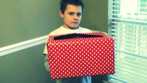 Malý chlapec (9) s veľkým srdcom! Obdaruváva choré deti