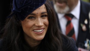 Žena posadnutá Meghan dala šialené peniaze za to, aby vyzerala ako ONA
