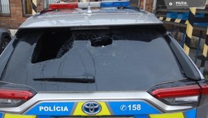 Muž v kostole pred ženami začal onanovať, vyviedla ho polícia