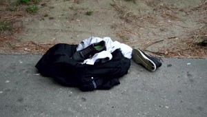 Neznámy páchateľ oblial 39-ročnú ženu kyselinou. Po dva a pol roku sa stále nenašiel vinník a polícia trestné stíhanie prerušila