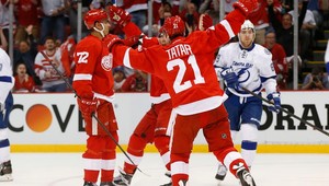 Tatar asistoval pri víťazstve Detroitu, Chicagu sa nedarí