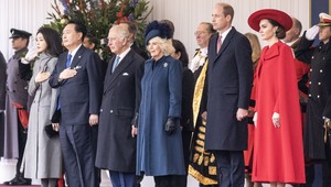 Kráľ má rakovinu, Kate po vážnych komplikáciách v umelom spánku?!