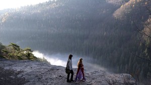 Vstúpte do rozprávky! Vonku sú nové zábery z filmu Perinbaba a dva svety!