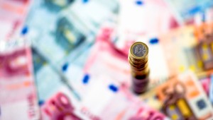 Zamestnankyňa úradu obrala školy o 70 tisíc, peniaze posielala na svoj účet