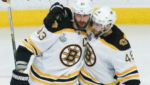 Chára na prahu päťstého bodu v kariére. Má ich 499!