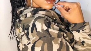 Keď sa objaví na ulici, ľudia z nej šalejú: Prečo? Pozrite sa na jej tvár!