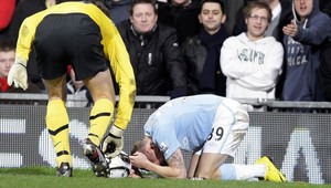 Manchesteru United hrozí trest za útok fanúšikov na Bellamyho