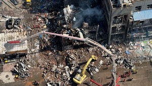 Mohutný výbuch v čínskej reštaurácii. Hlásia dvoch mŕtvych a 26 zranených