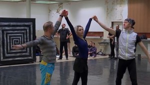 V ubytovni v Gabčíkove skúšajú ukrajinskí herci, baletky i filharmonici. Ich domovskú scénu zničili rakety