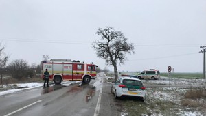 Tragická nehoda medzi dedinami. Dodávka zachytila cyklistu