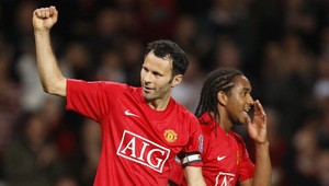 Giggs chce hrať, inak končí!