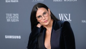 Demi Moore po boku nového priateľa doslova žiari: S kým tvorí pár?
