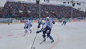 Rekordná návšteva. Kometa Brno zmietla pod holým nebom Plzeň