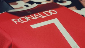 Ronaldo dostal výnimku od Premier League, aby prebral Cavaniho číslo