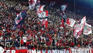 Juniorskú Ligu majstrov prerušili chuligáni s bejzbalkami