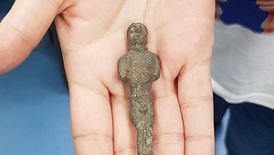 Muž so zlatými očami. Našli ho na Spiši.