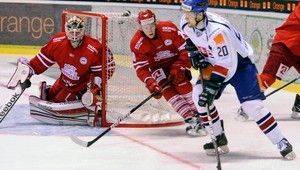 Highlight: Hokejisti prehrali s Dánskom 1:3, hrdinom Gronvaldt