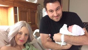 Porodila zdravú dcérku, ale netešili sa dlho: Po 8 hodinách sa stalo niečo strašné