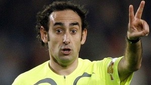 VIDEO: Futbalový rozhodca fauloval počas zápasu!