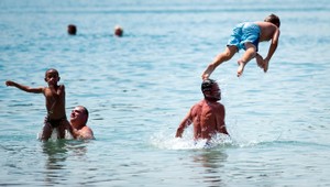 Kombinácia alkoholu a plávania sa môže skončiť tragicky