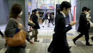 Japonskí workoholici odmietajú dovolenkovať, prinúti ich zákon