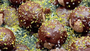 Čokoládové guličky plné bielkovín sa vám rozplynú na jazyku: Z tejto maškrty nepriberiete!