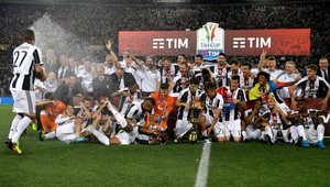 Kucka s AC Miláno nedosiahol na pohár, double Juventusu